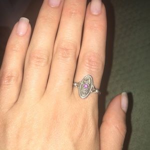 Gorgeous sterling silver ring, size 6